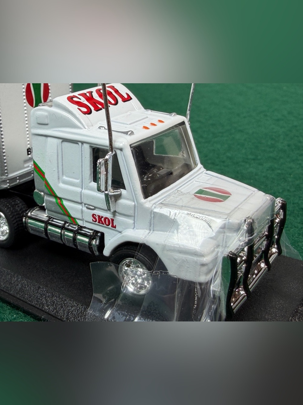 Matchbox Skol Lager Scania Tractor Trailer 1:100 Diecast + COA